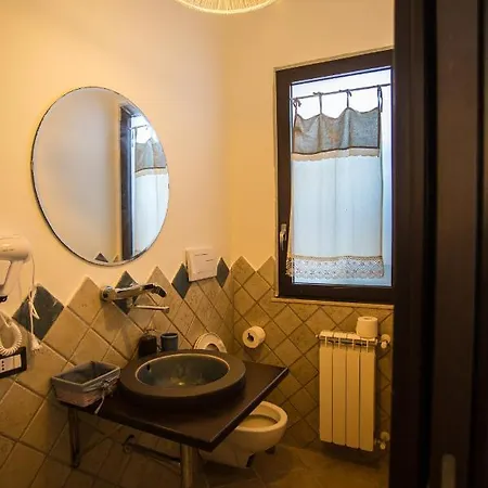 Casa Stone ميلاتسو